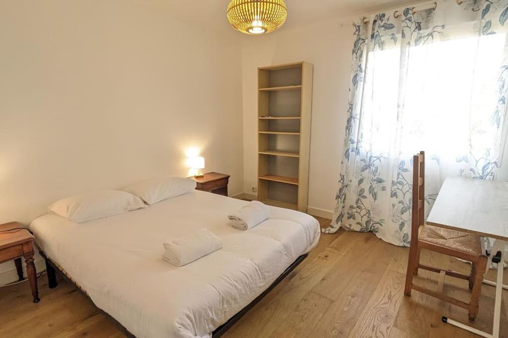 Le 828 : Appartement En Plein Centre De Vannes Exteriör bild