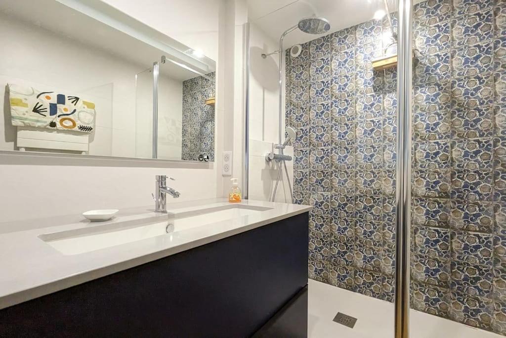 Le 828 : Appartement En Plein Centre De Vannes Exteriör bild